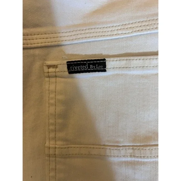 Riveted by Lee White Denim Shorts Dragon Graphic Y2K Women's Size 12 - Picture 3 of 5